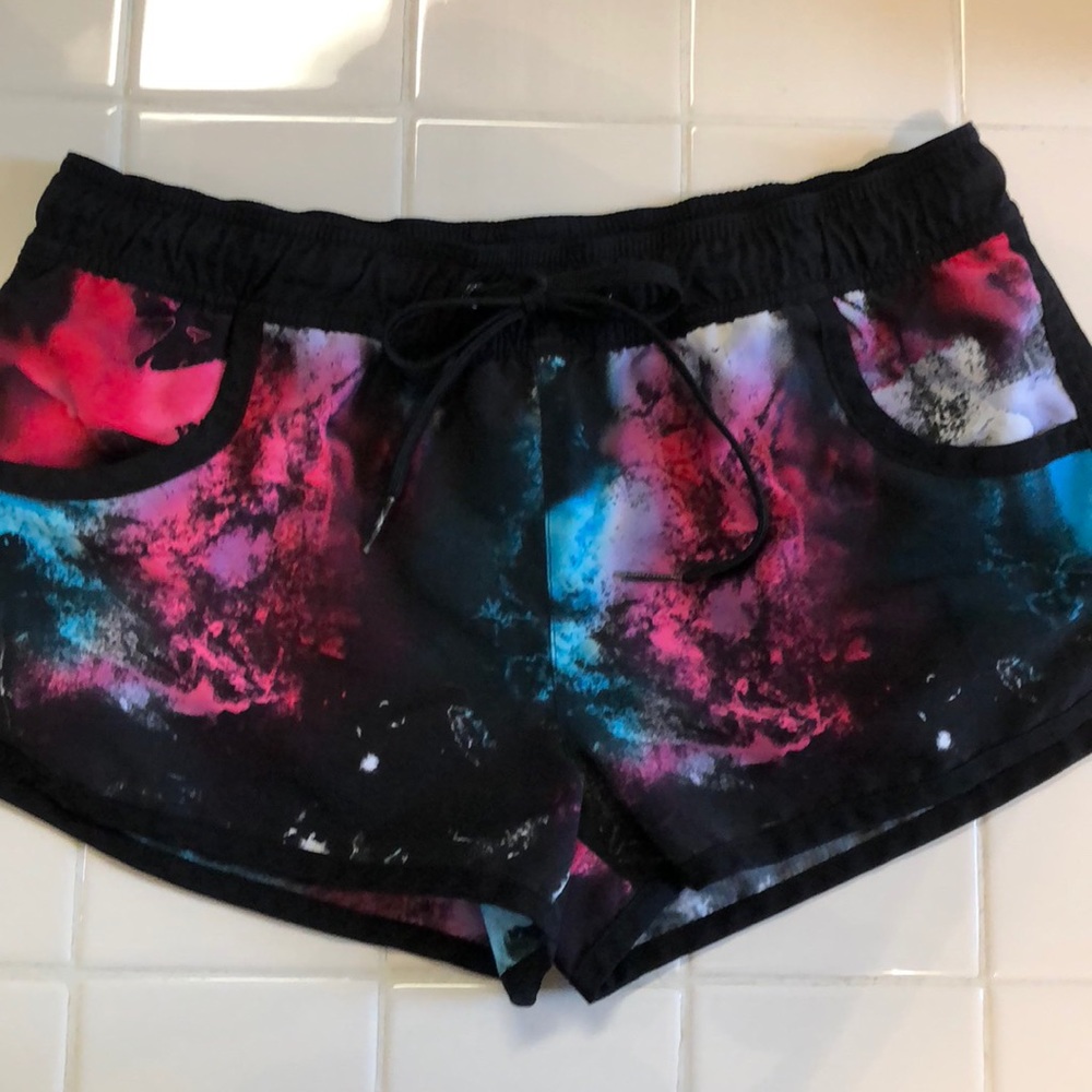 Body Glove shorts
